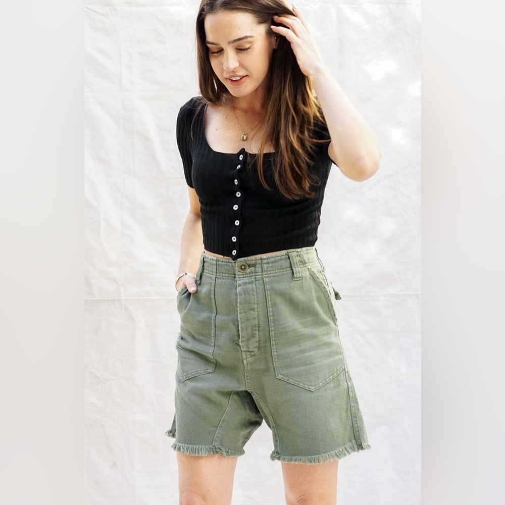 FREE PEOPLE SHE'S A LEGEND HAREM SHORT - WASHED ARMY